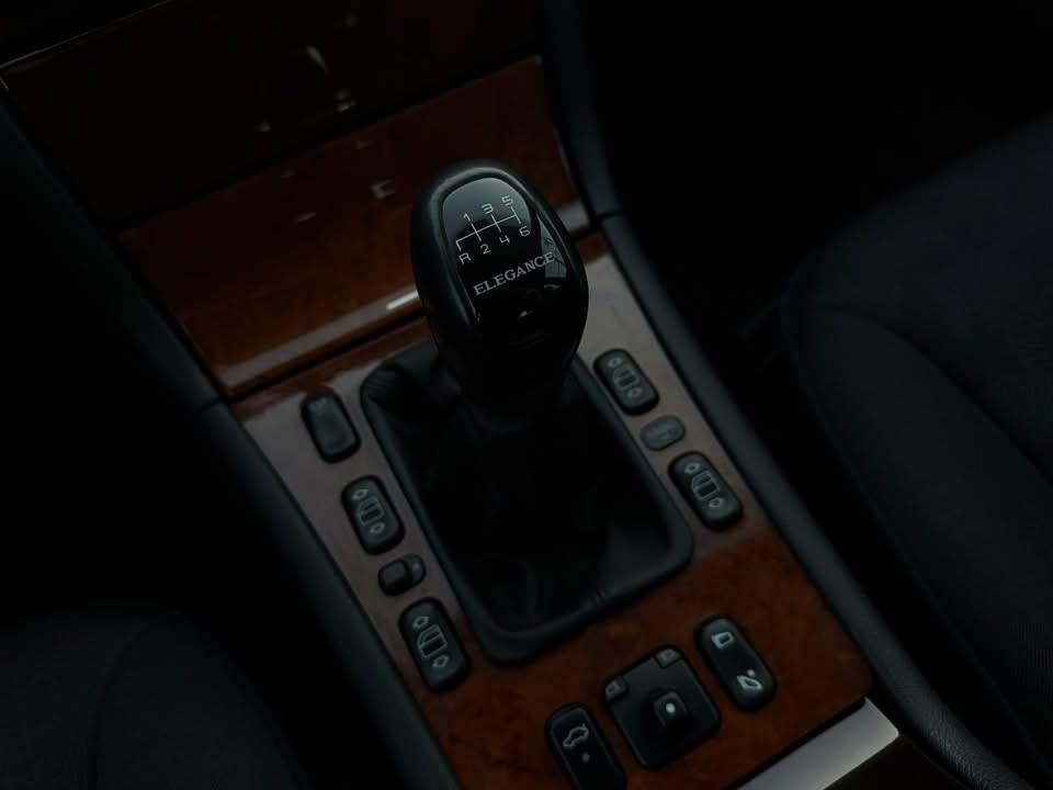 Mercedes-benz E 220 CDI cat Elegance