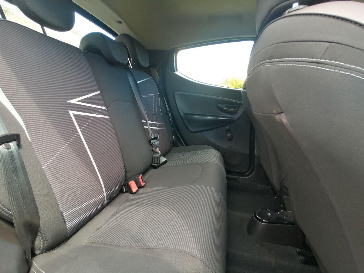 Lancia Ypsilon 1.2 69 CV 5 porte GPL Ecochic Silver