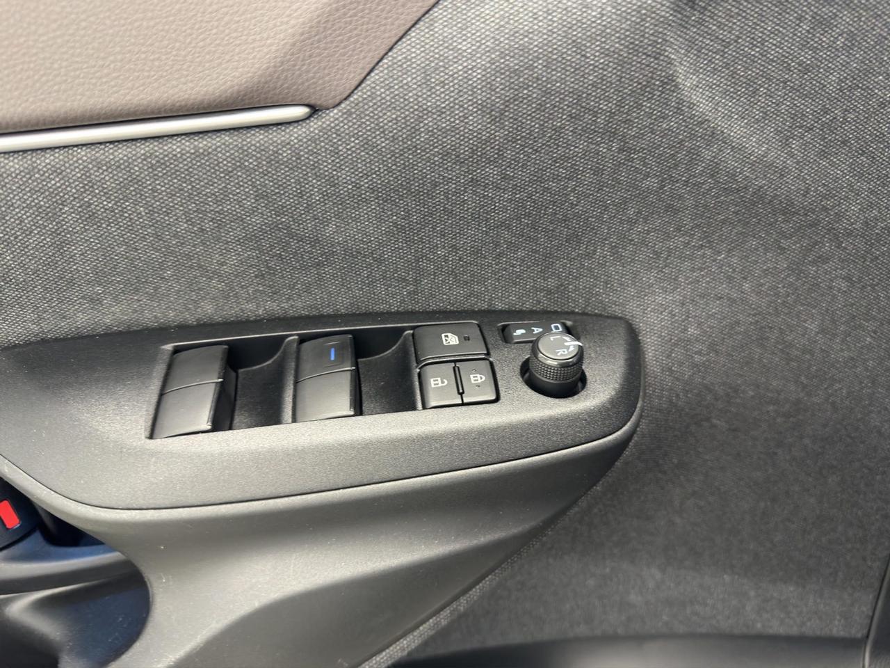 Toyota Yaris Cross 1.5h Lounge fwd 116cv e-cvt