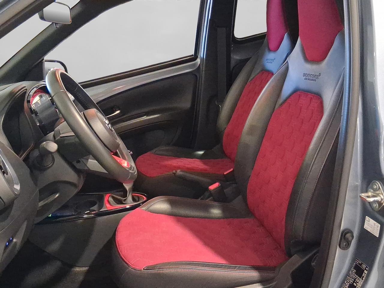 Toyota Aygo X 1.0 VVT-i 72 CV 5p. Undercover