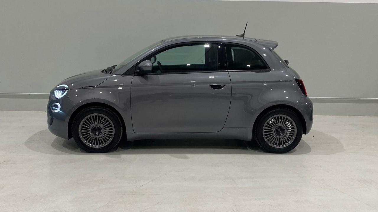 FIAT 500e 3+1 - 500e 3+1 42 kWh Icon