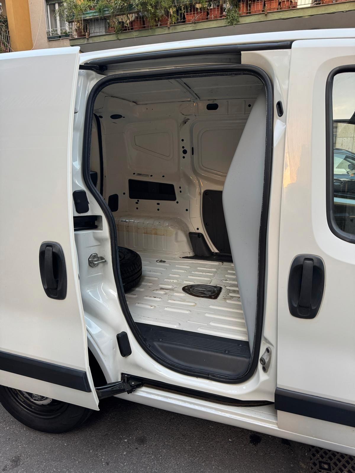 Peugeot Bipper Tepee 1.4 HDi 70CV Outdoor