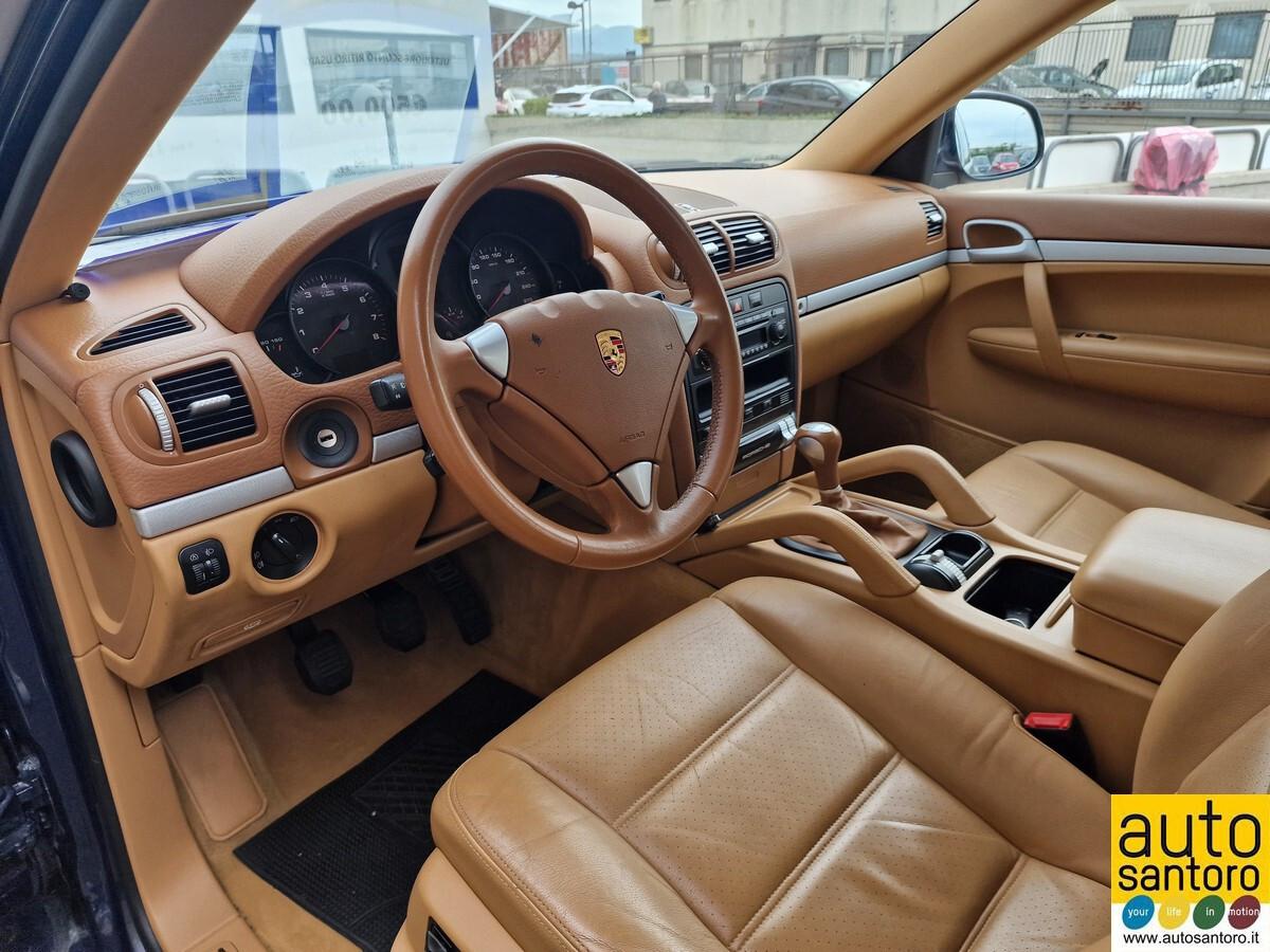 PORSCHE CAYENNE 3.2 250CV