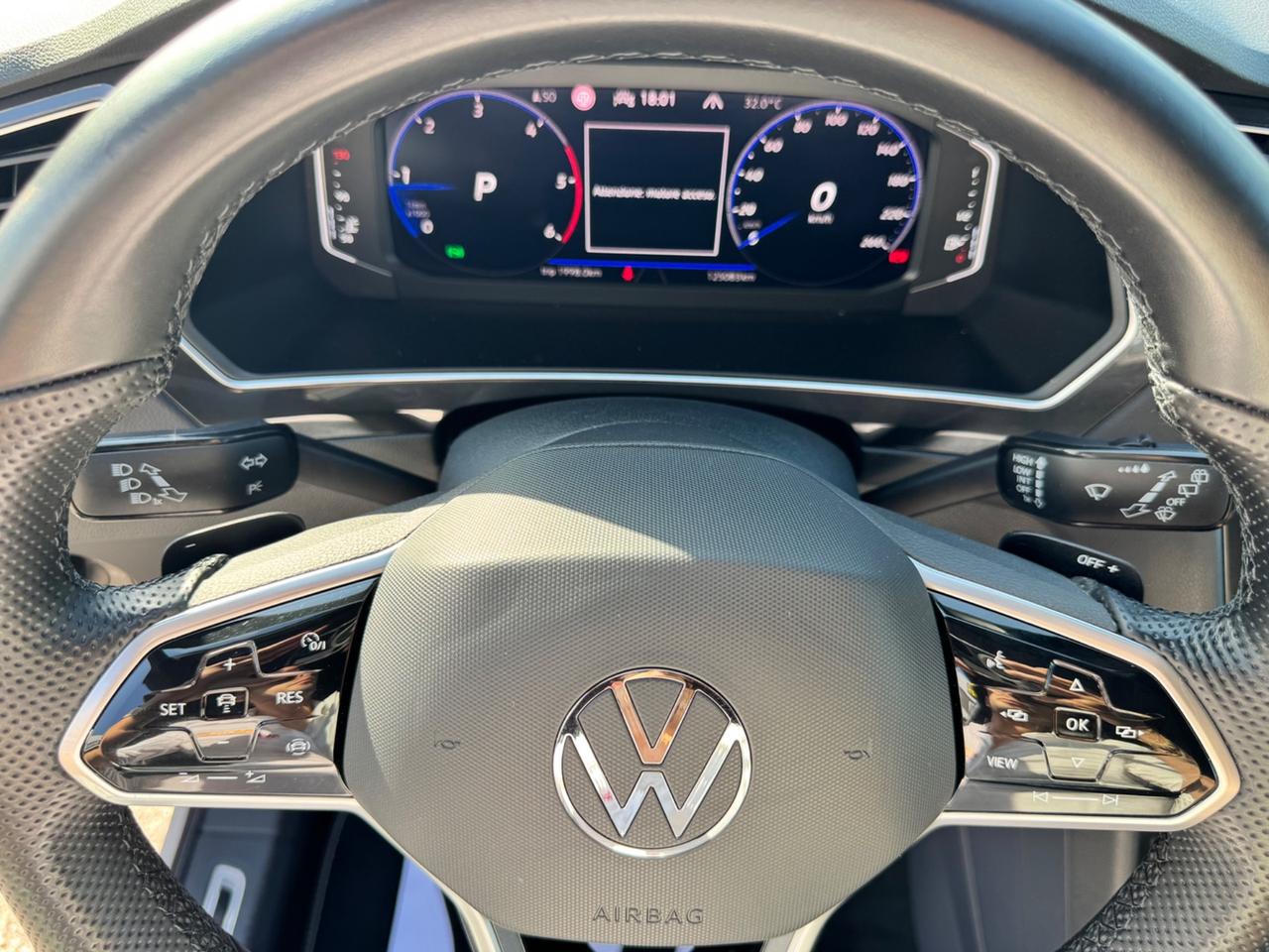 Volkswagen Tiguan R-LINE 2.0 TDI 150 CV DSG 4MOTION