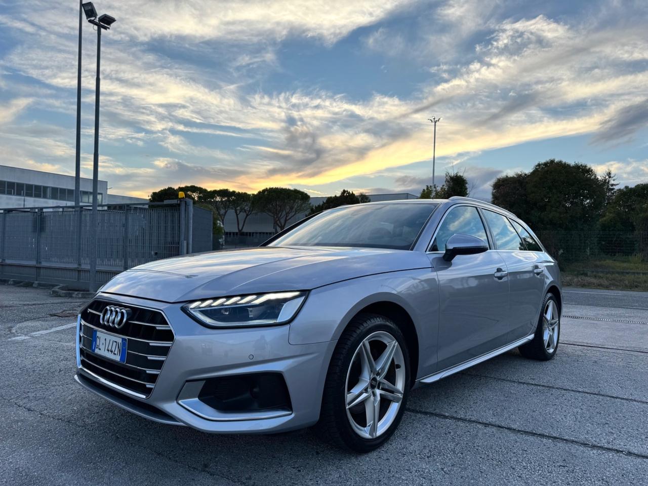 AUDI A4 Avant 2.0 Tdi Advanced - Virtual Matrix 18
