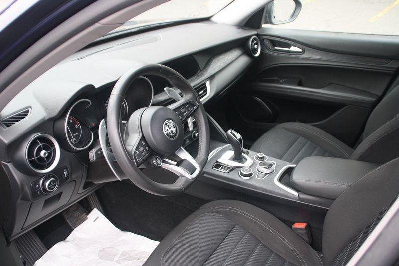 Alfa Romeo Stelvio 2.2 Turbo Diesel 160CV Business AT8 RWD AUTOCARRO