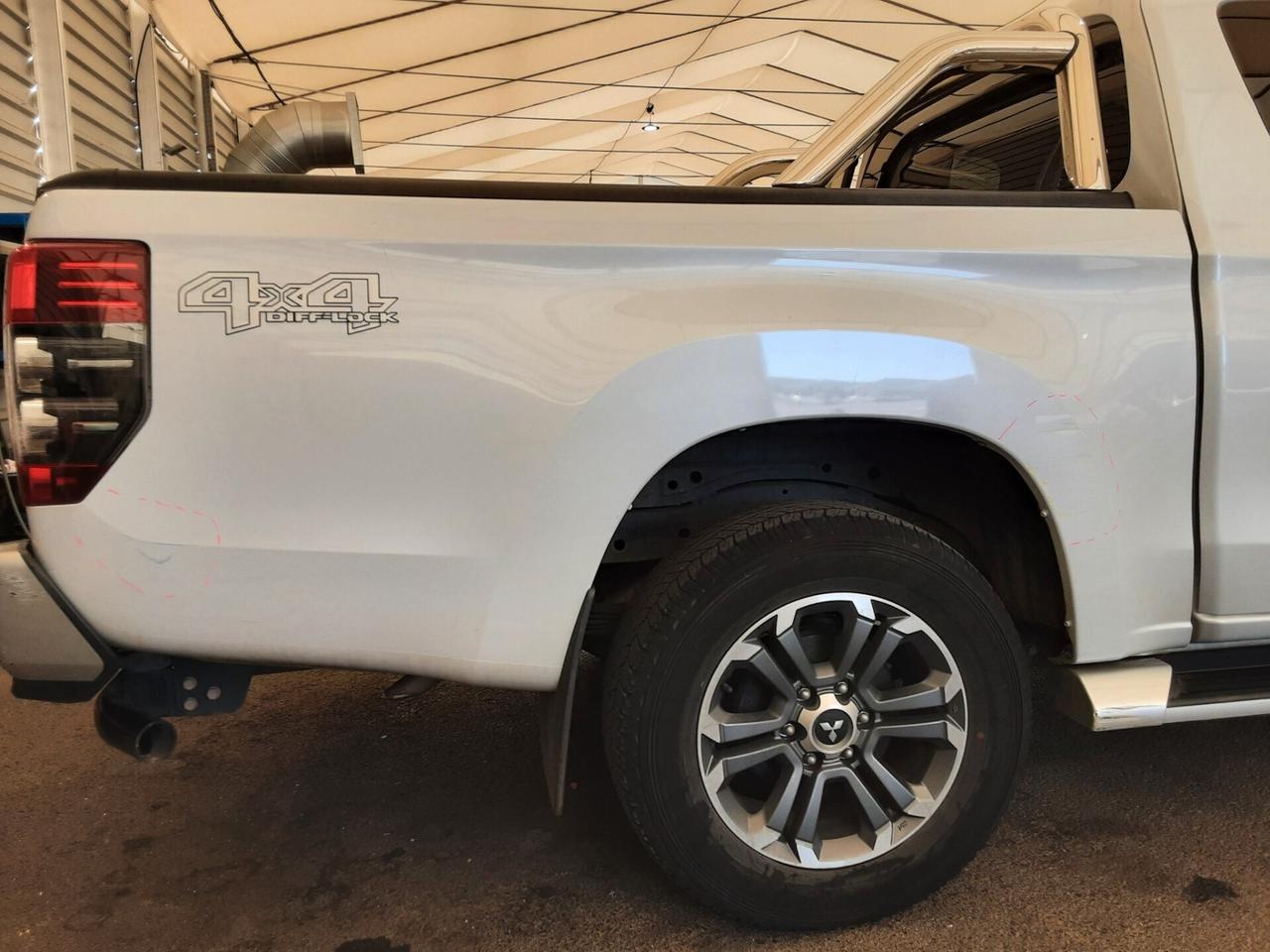 Mitsubishi L200 2.3 D Club Cab 4x4 Super Select Intense