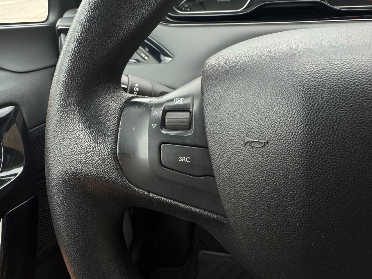 Peugeot 208 Active/1.0 68 CV/5 POSTI/CLIMA
