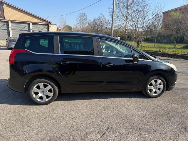 PEUGEOT 5008 1.6 e-HDi 112CV Stop&Start cambio robotizzato Acti