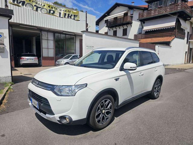 MITSUBISHI Outlander 2.0 MIVEC 4WD PHEV Instyle