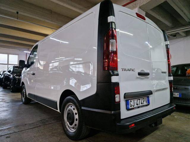 RENAULT Trafic TDCi TN-PC CV.110. GANCIO TRAINO+LED