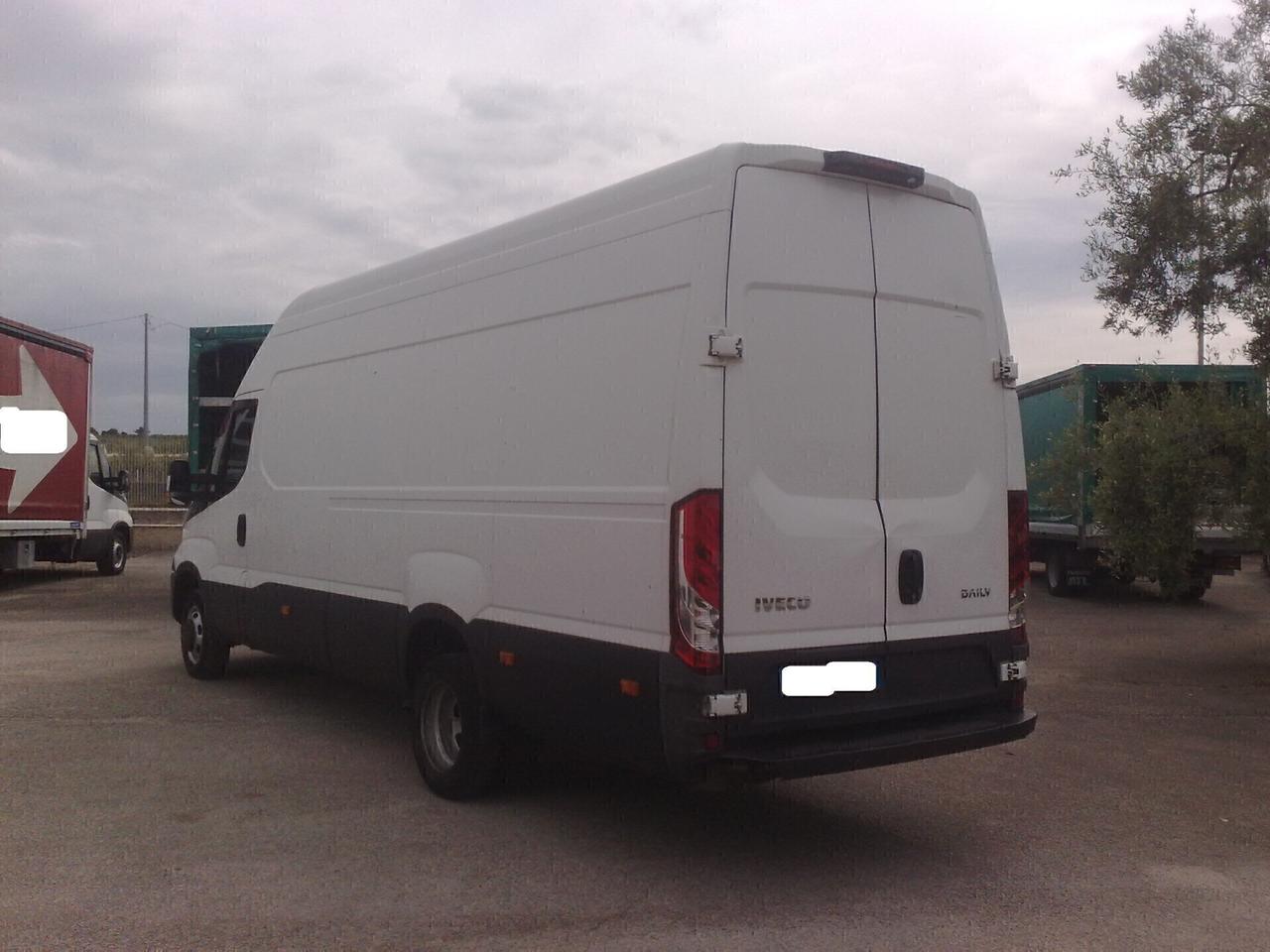 Iveco Daily 35c15 3000cc GRANVOLUME - 2015