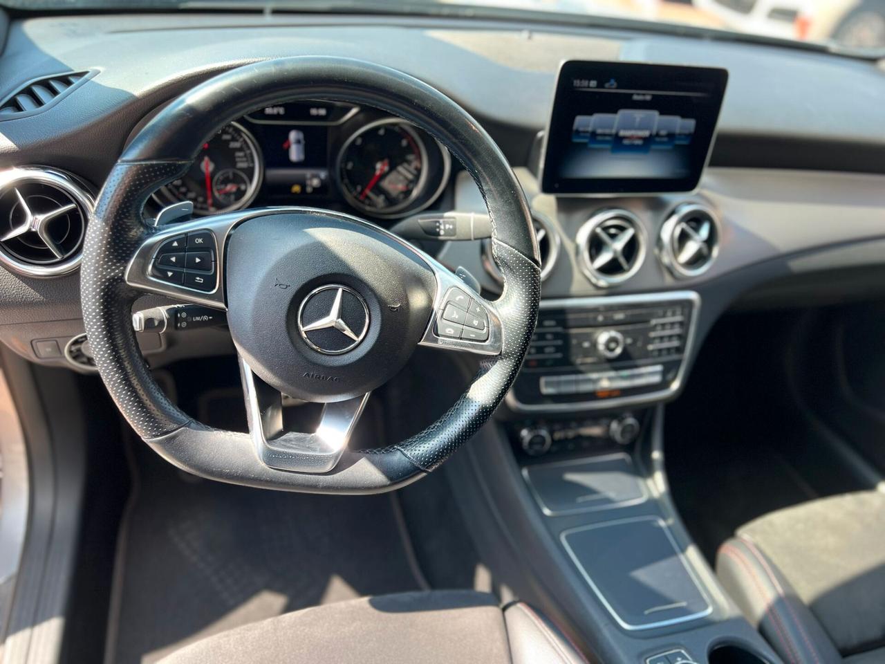 Mercedes-benz GLA 200 AMG PREMIUM