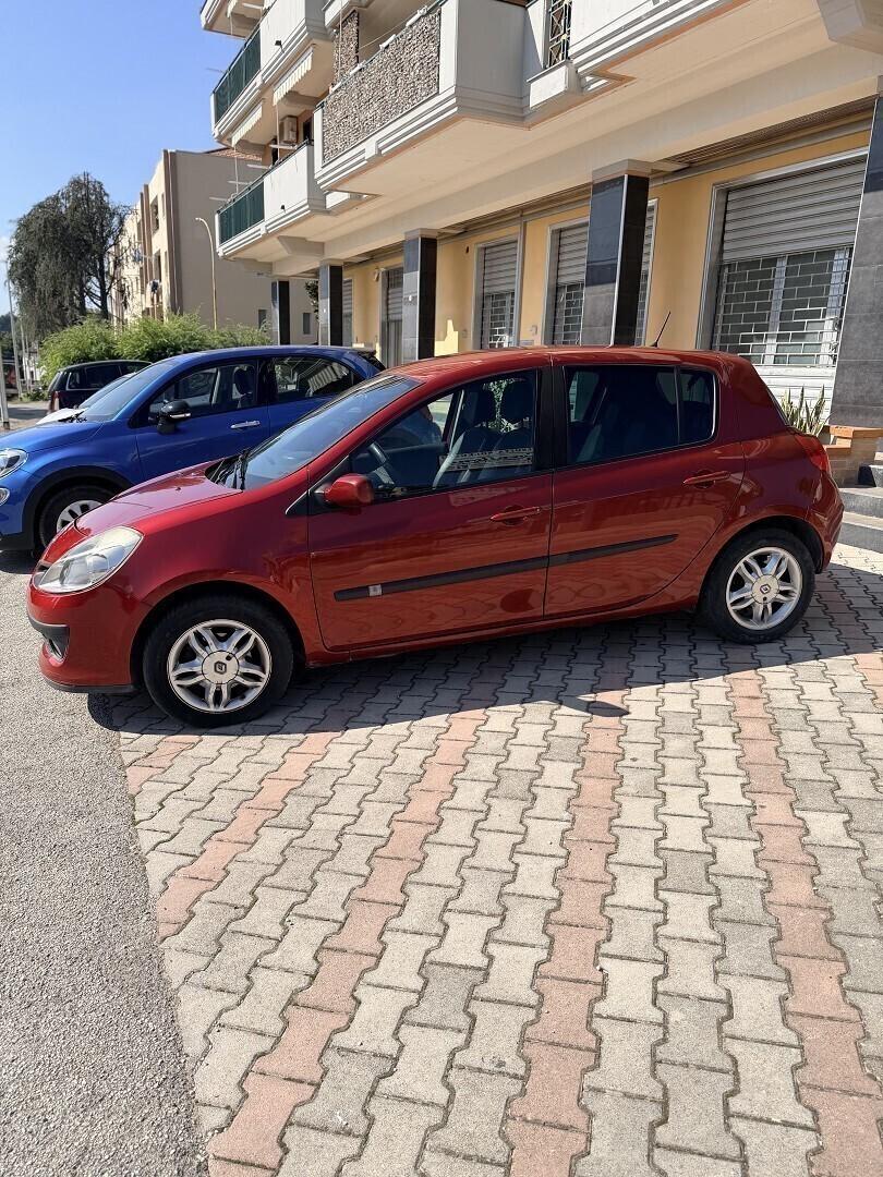 RENAULT CLIO 1.5 DCI 5P