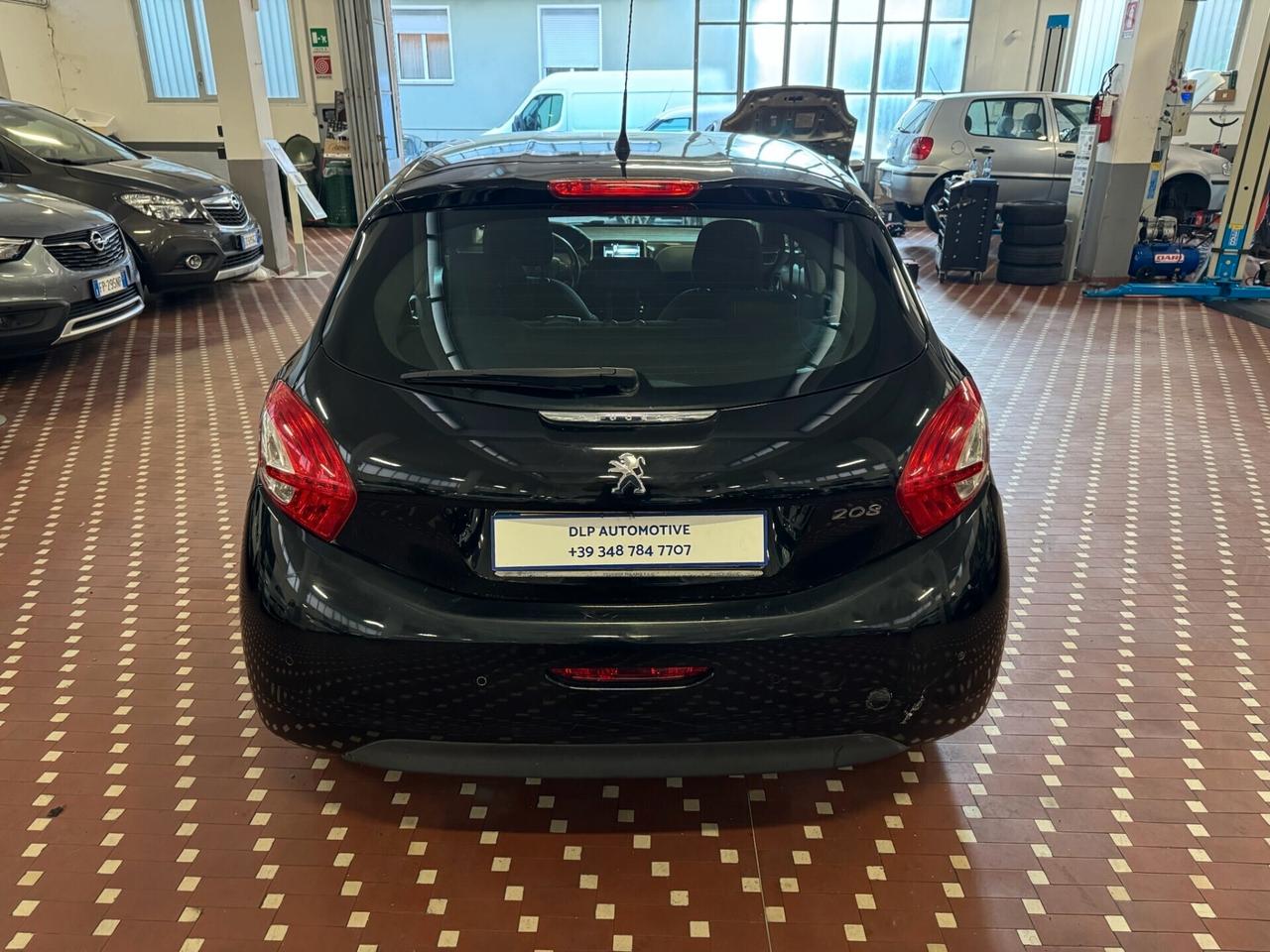 Peugeot 208 1.2 VTi 82 CV 5 porte Allure - IDEALE PER NEOPATENTATI
