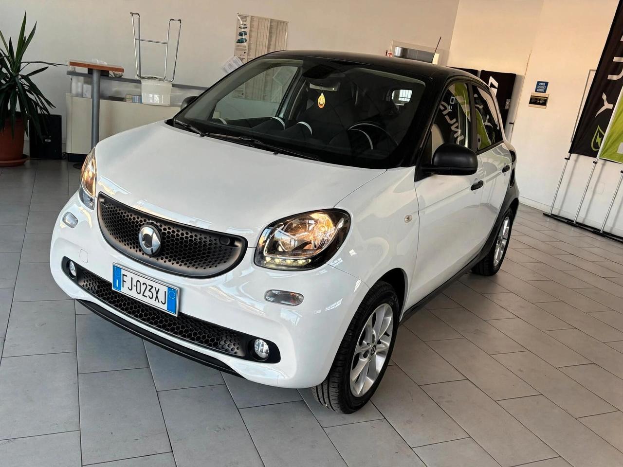Smart ForFour 70 1.0 twinamic Youngster