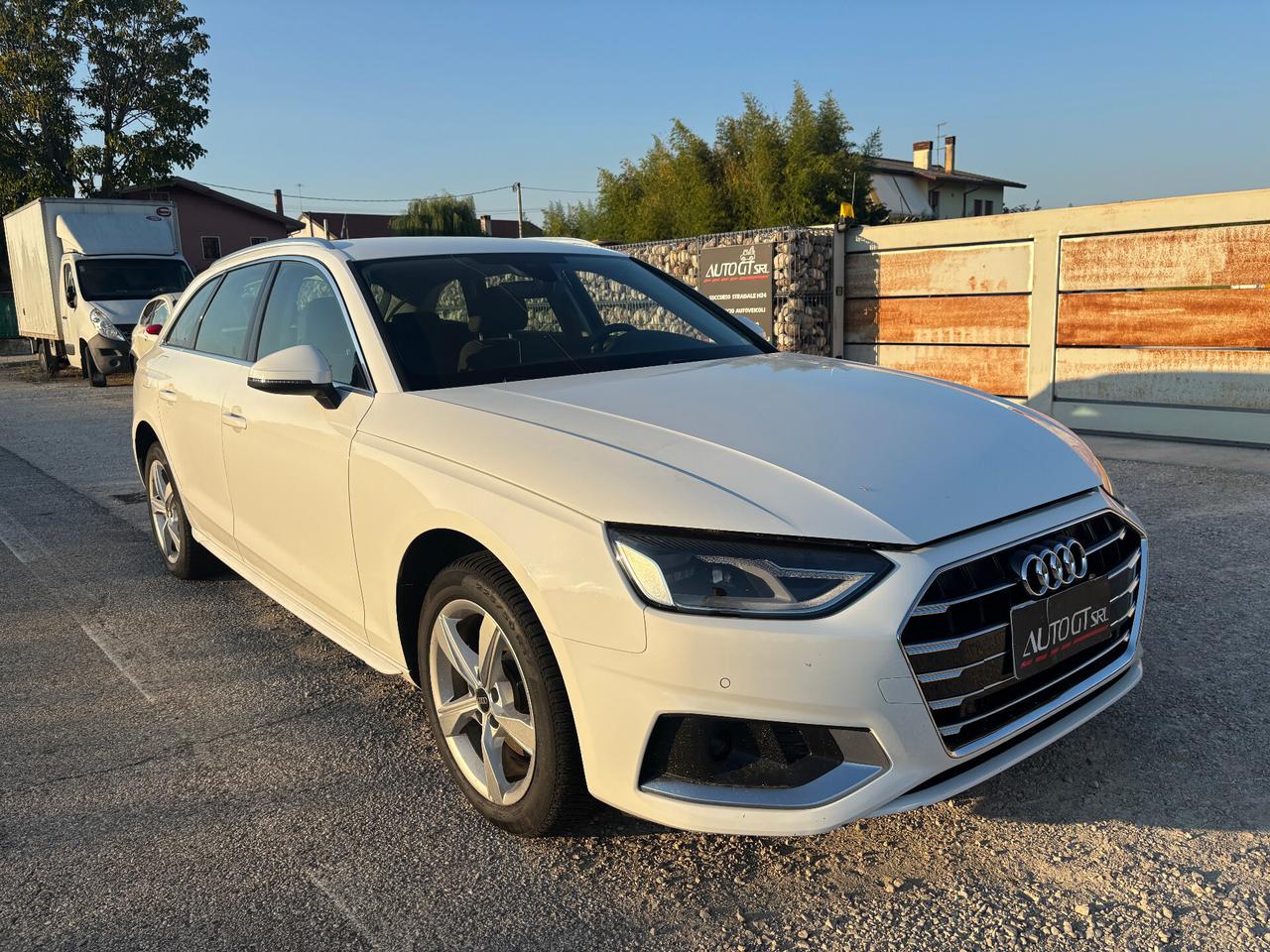 Audi A4 Avant 30 TDI/136 CV S tronic Business