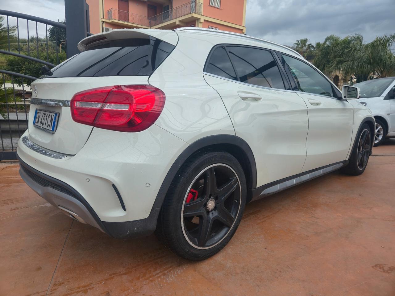 Mercedes-benz GLA 200 d Automatic AMG Line Premium Plus