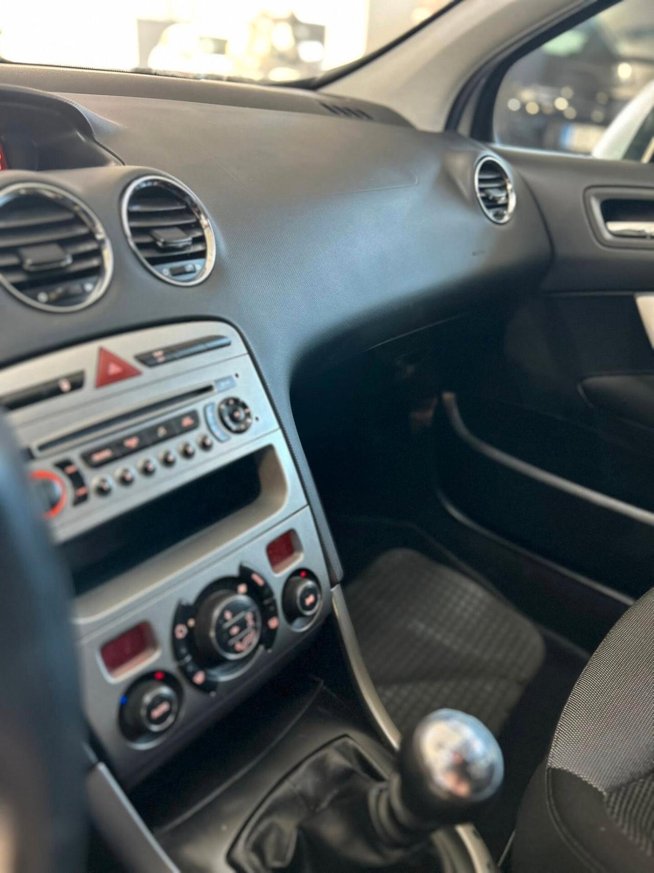 Peugeot 308 1.6 HDi 112CV -2011