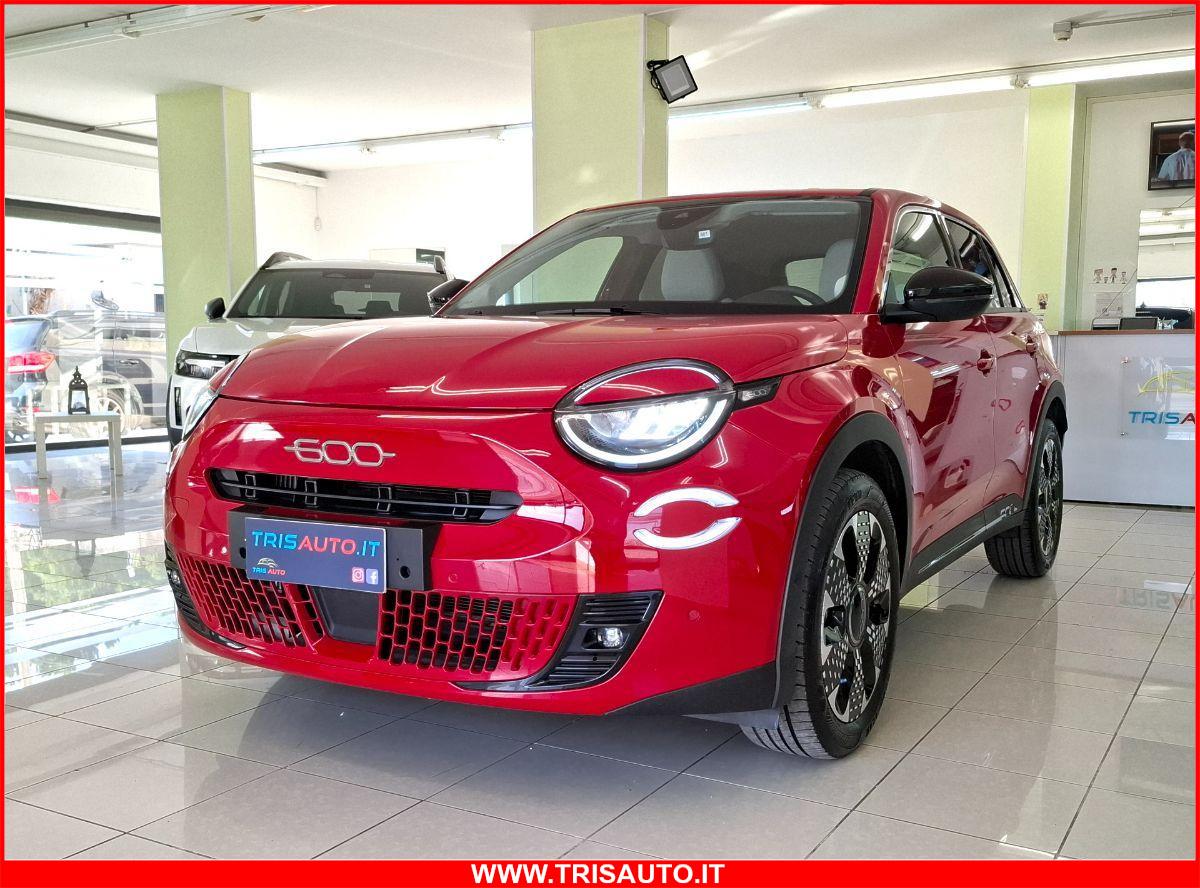 FIAT 600 1.2 T-GEN3 MHEV DCT La Prima NEOPATENTATI (FULL LED+PELLE+NAVI)