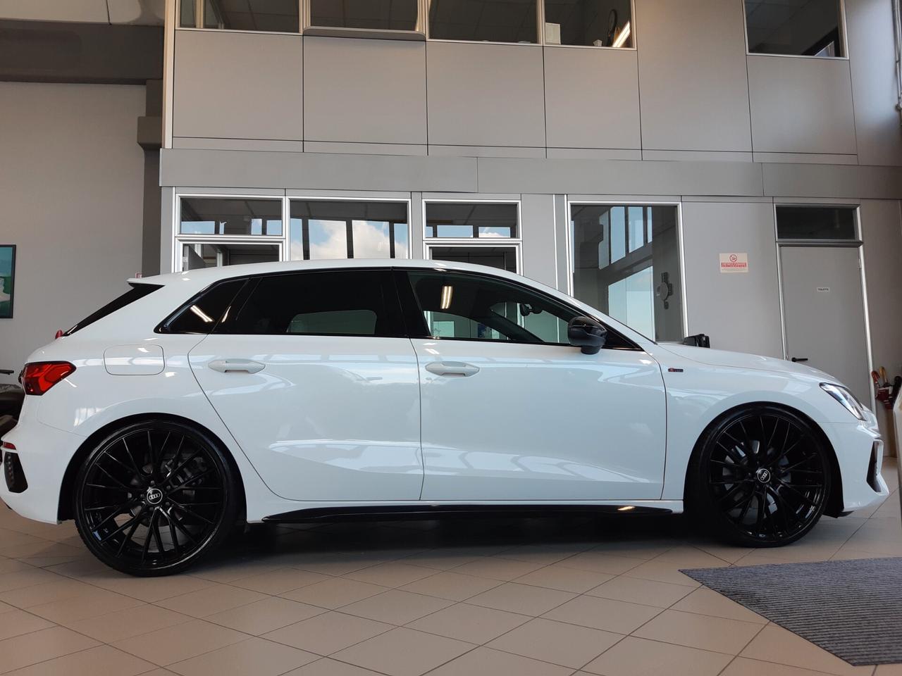Audi A3 SPB 30 TDI S line edition CON I 20 CERCHI