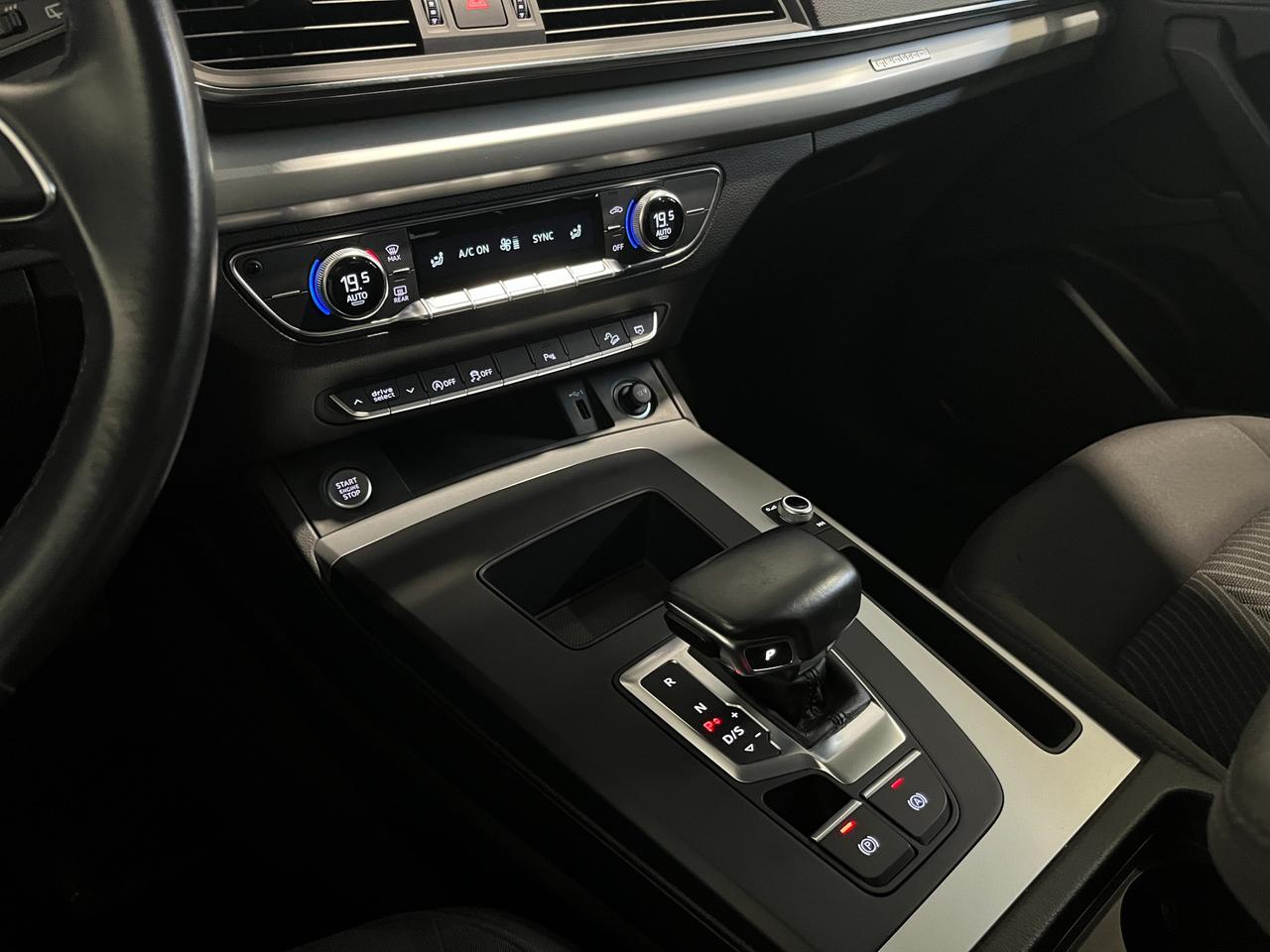 AUDI Q5 SPORTBACK 40 TDI S-TRONIC QUATTRO BUSINESS ADVANCED
