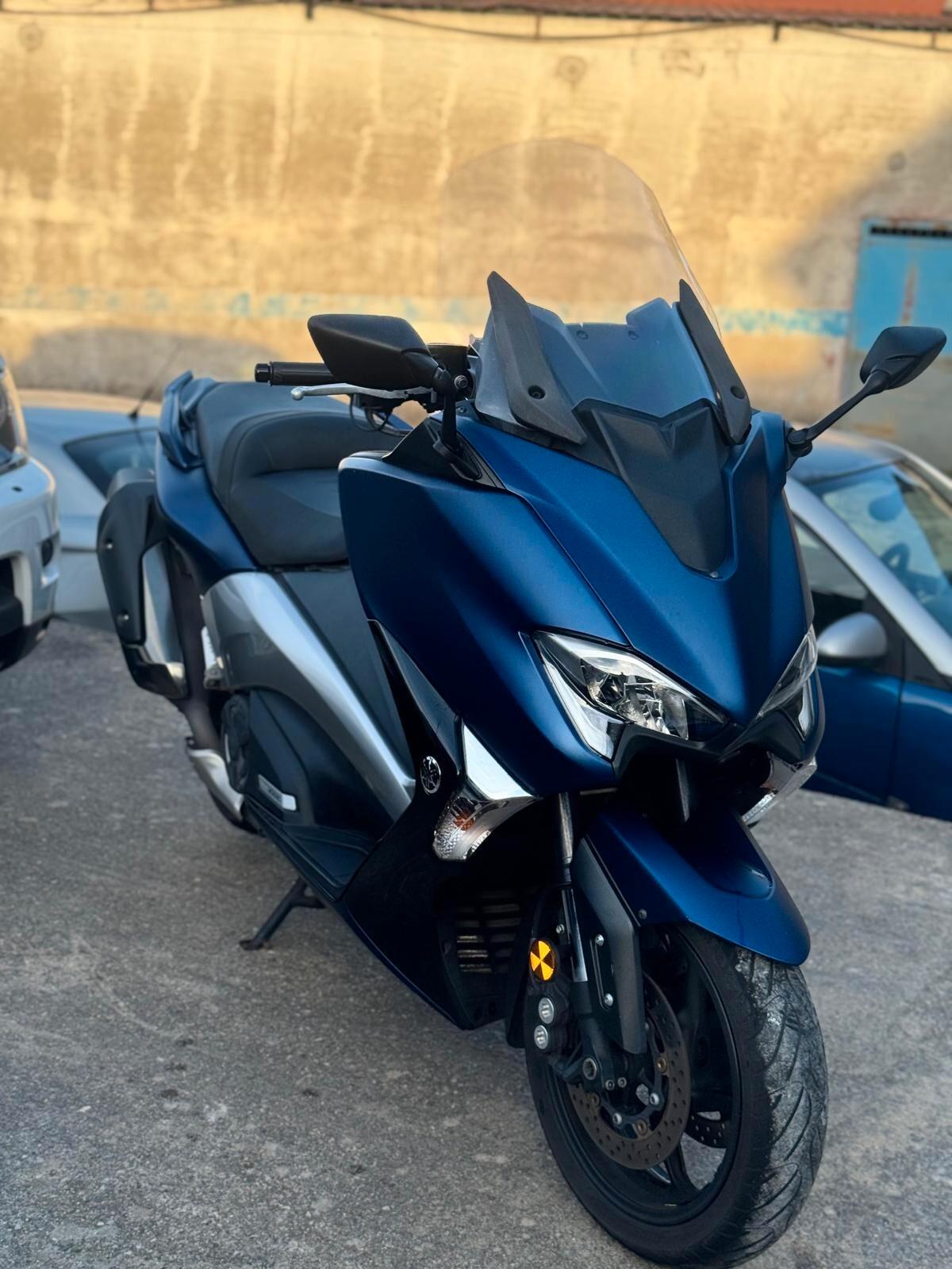 Yamaha T Max 530 DX