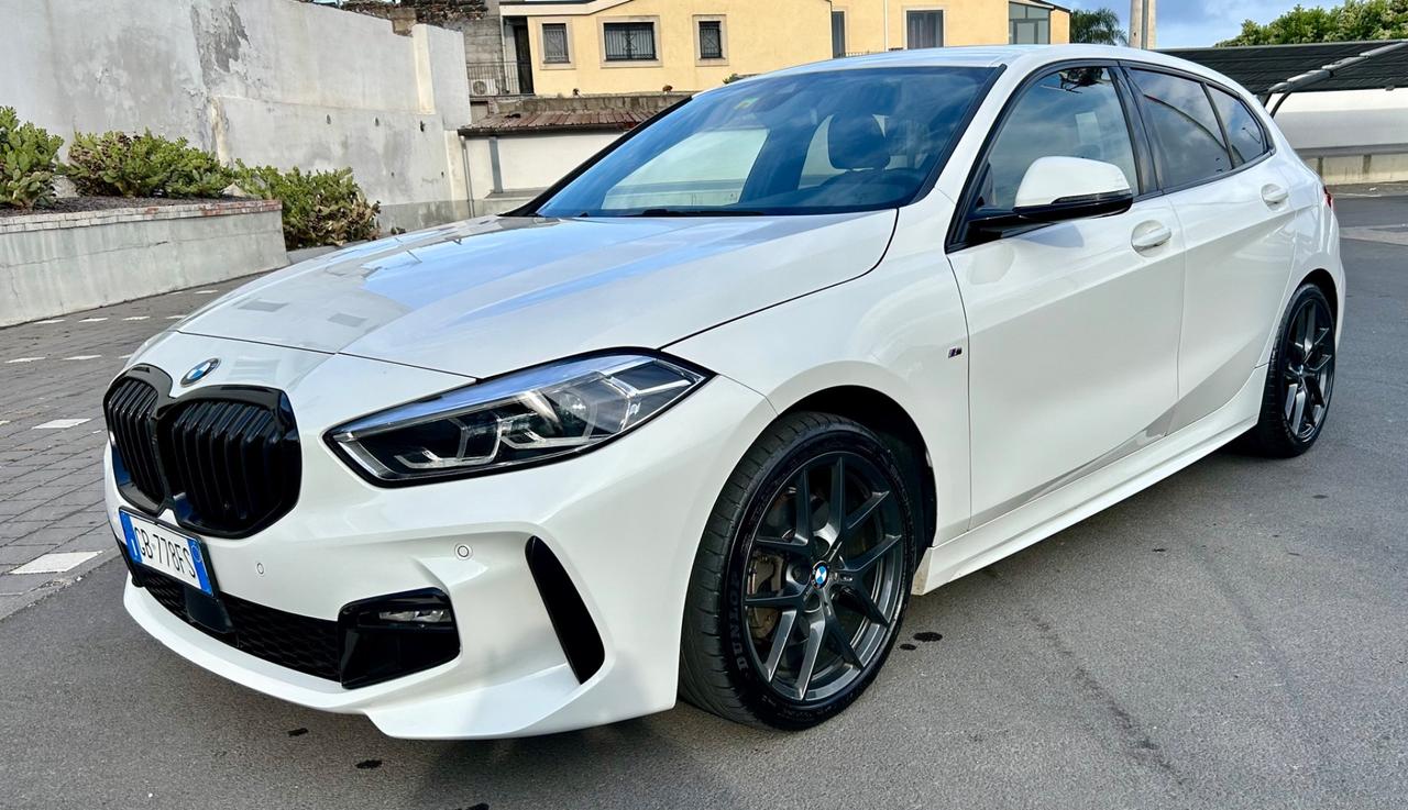 Bmw 118 118d 5p. Msport