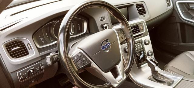 VOLVO V60 D3 Momentum