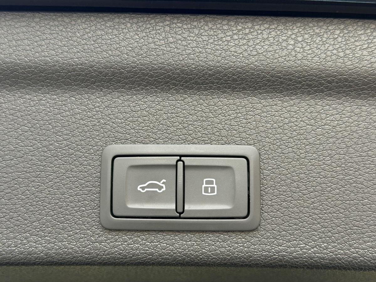 Audi Q3 Sportback 40 TDI Quattro S-line Identity Black 200 CV