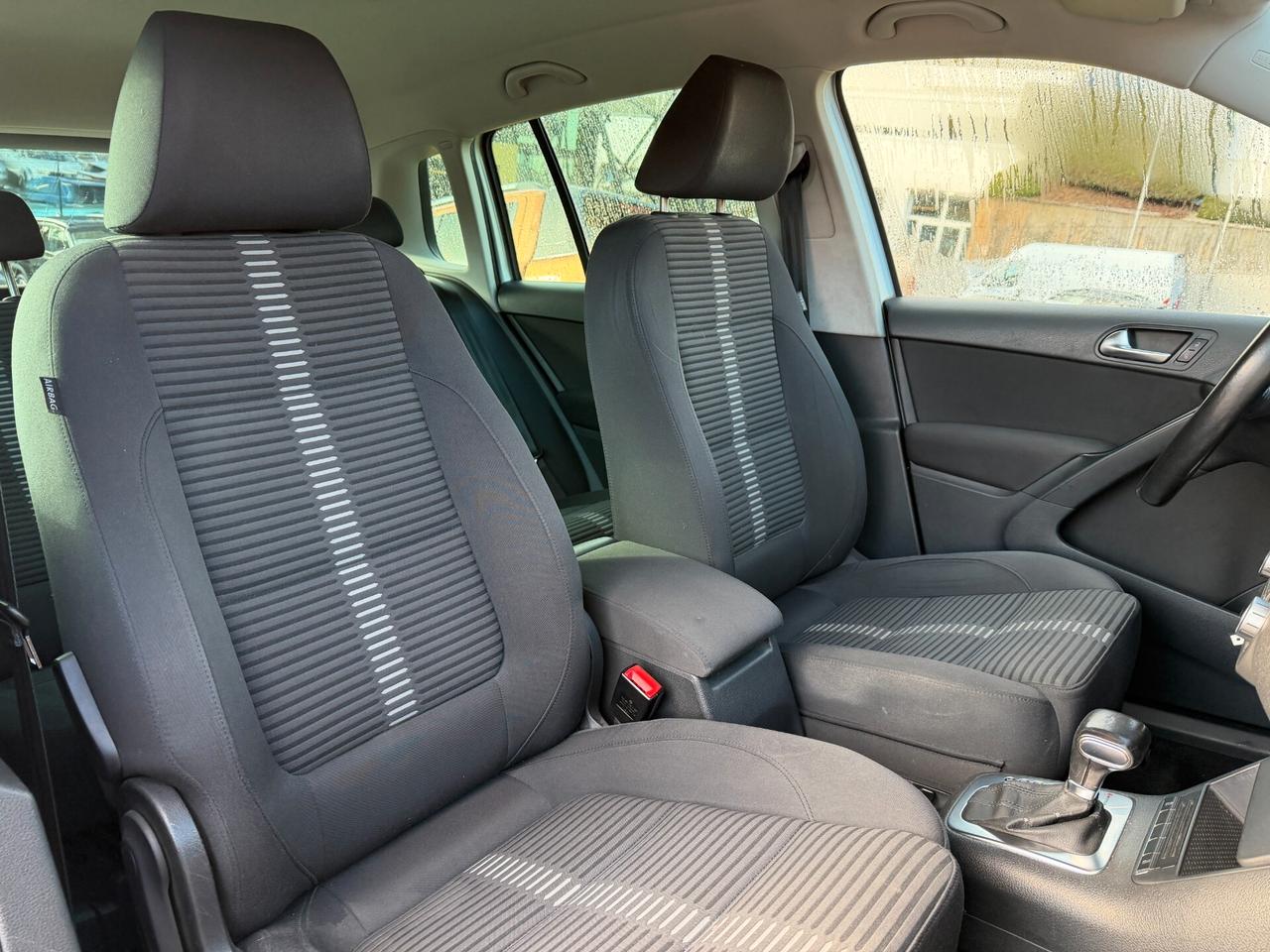 Volkswagen Tiguan 2.0 TDI DPF 4MOTION tiptronic Track & Field