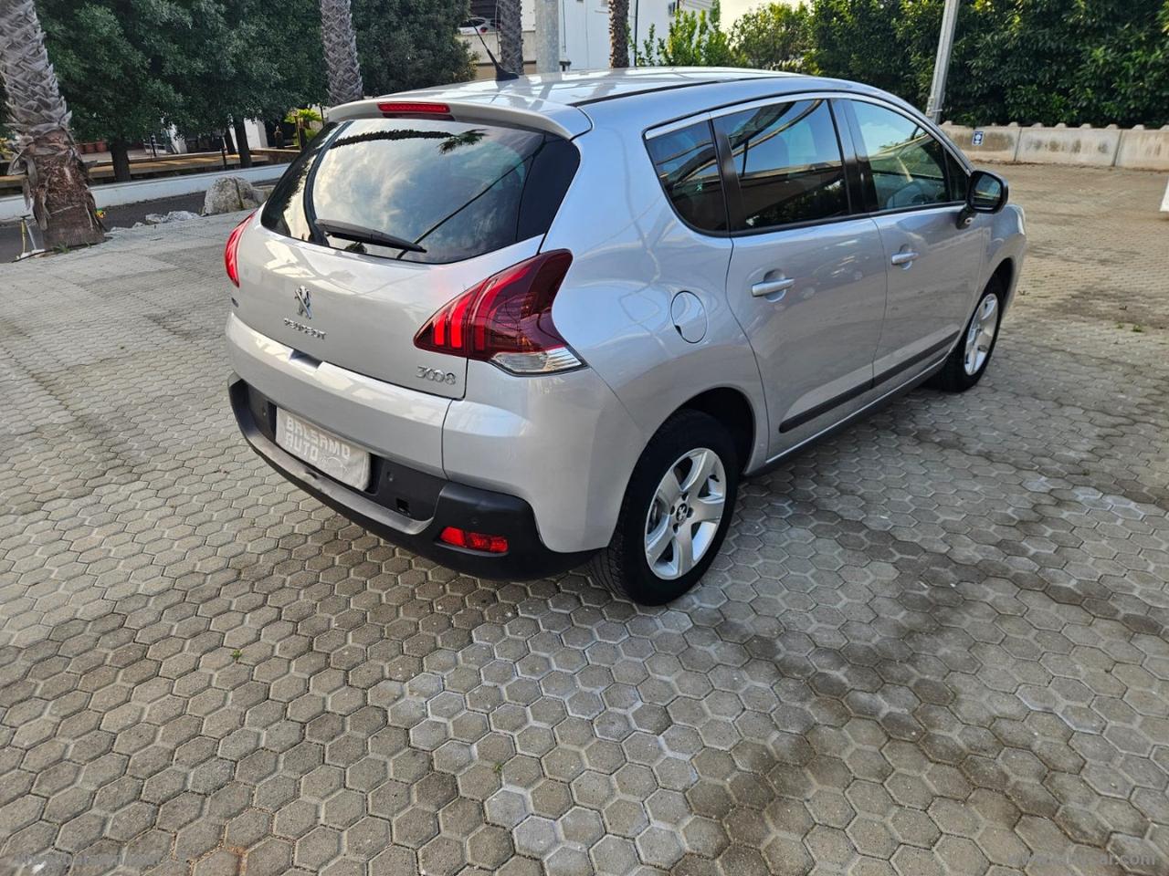 PEUGEOT 3008 BlueHDi 120 S&S Allure