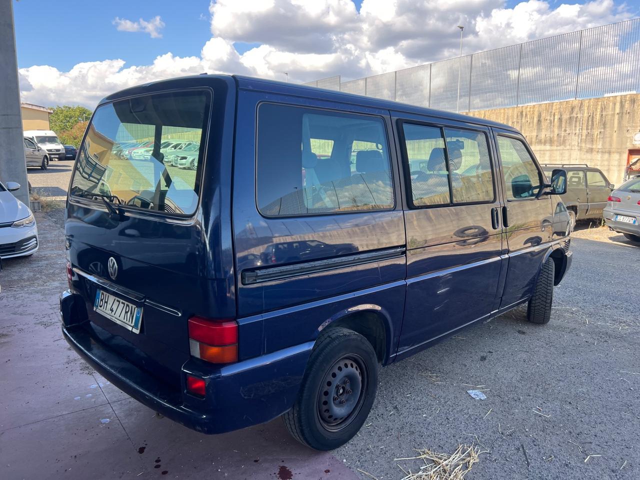 Volkswagen Transporter T4 2.5 TDI