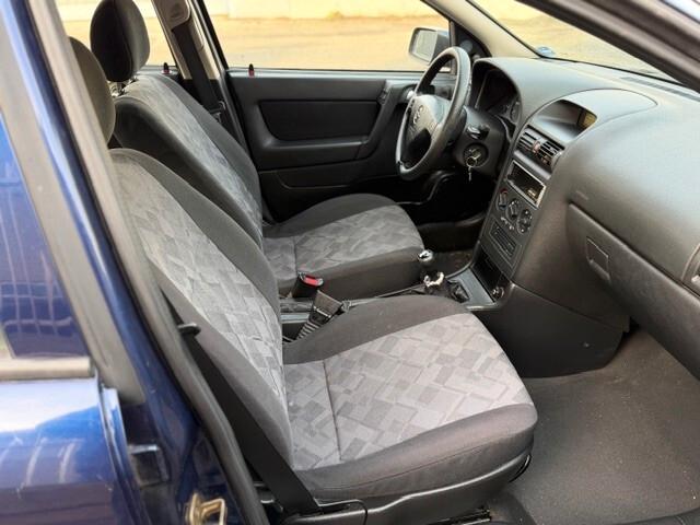 Opel Astra 1.4i 5 porte Euro 4 adatta a neopatentati