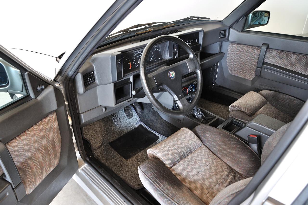 Alfa Romeo 75 2.0i Twin Spark CRS tagliandata perfetta