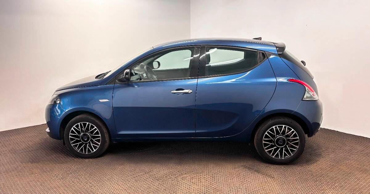 Lancia Ypsilon III 1.0 firefly hybrid Gold s&s 70cv 5p.ti