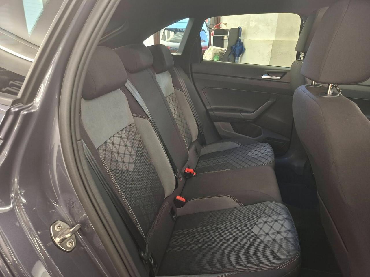 Volkswagen Taigo 1.0 TSI 110 CV R-Line