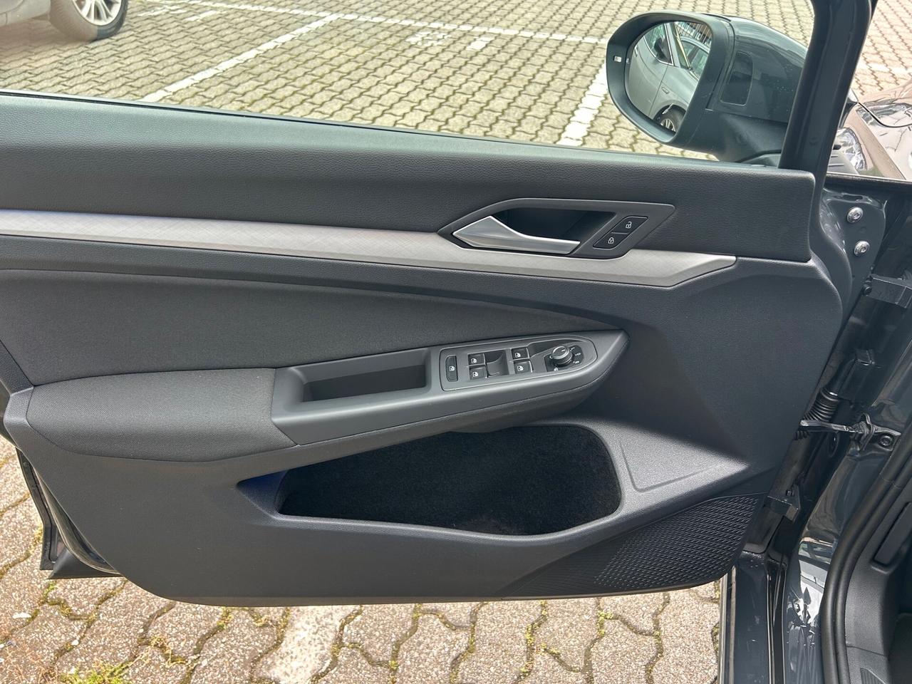 Volkswagen Golf Variant 1.5 tgi 130cv dsg GRANDINATA