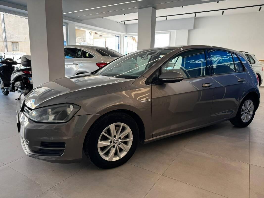 Volkswagen Golf 1.6 tdi Highline 5p