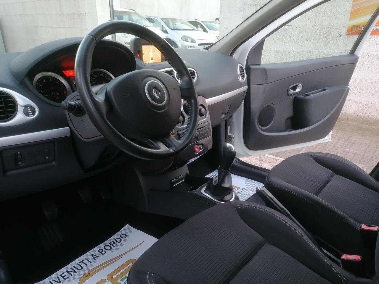 Renault Clio 1.2 75CV 5Porte NAVI KM 119.000 2011