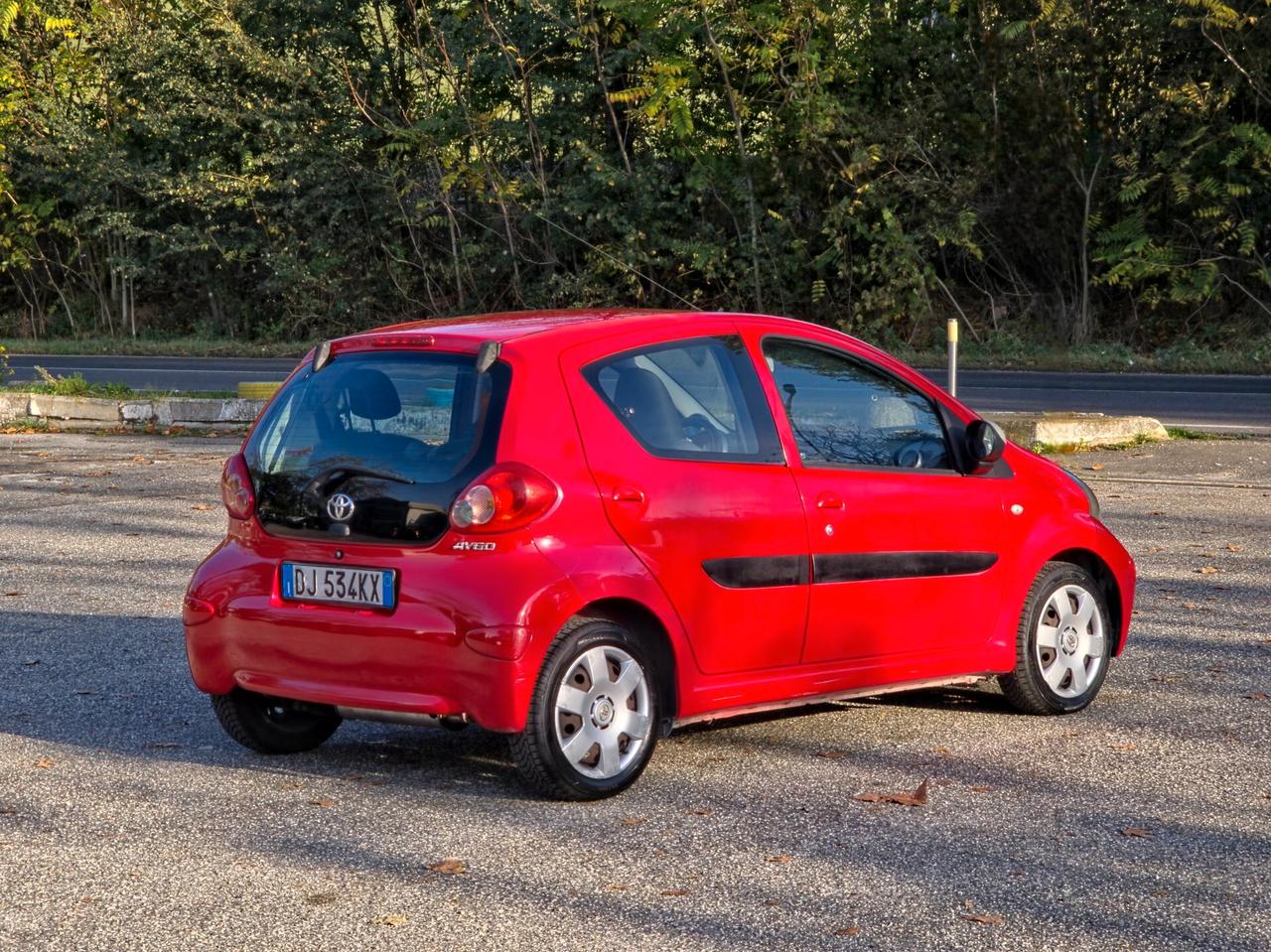 Toyota Aygo 1.0 12V VVT-i 5 porte Sol 2007-E4 Manuale NEO