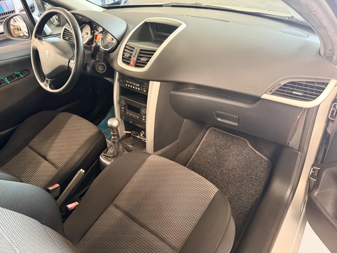 Peugeot 207 1.6 8V HDi 112CV 5p. XS