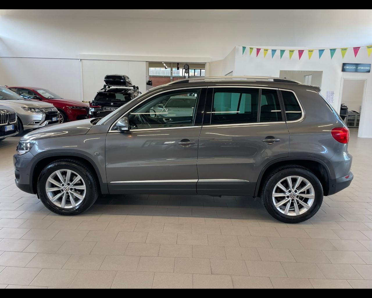 VOLKSWAGEN Tiguan 1ª serie - Tiguan 2.0 TDI 110 CV Sport & Style BlueMotion Technology
