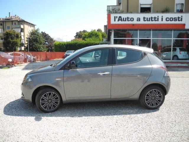 LANCIA Ypsilon 1.0 FireFly 5p. S&S Hybrid Gold - OK NEOPATENTATI