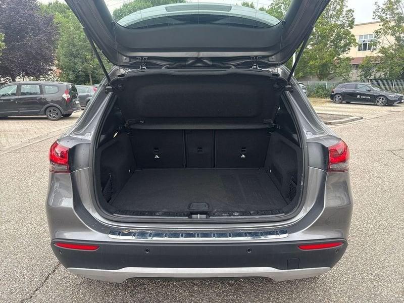 Mercedes-Benz GLA 180 Business Extra auto