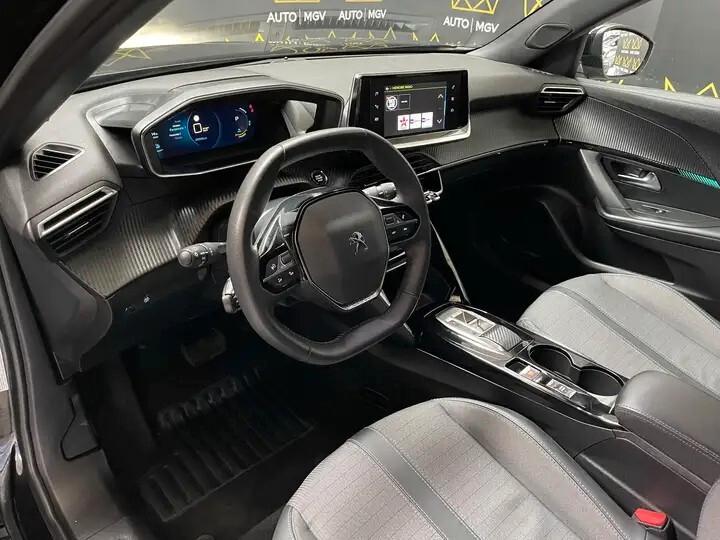 Peugeot 2008e ALLURE PACK 100kW