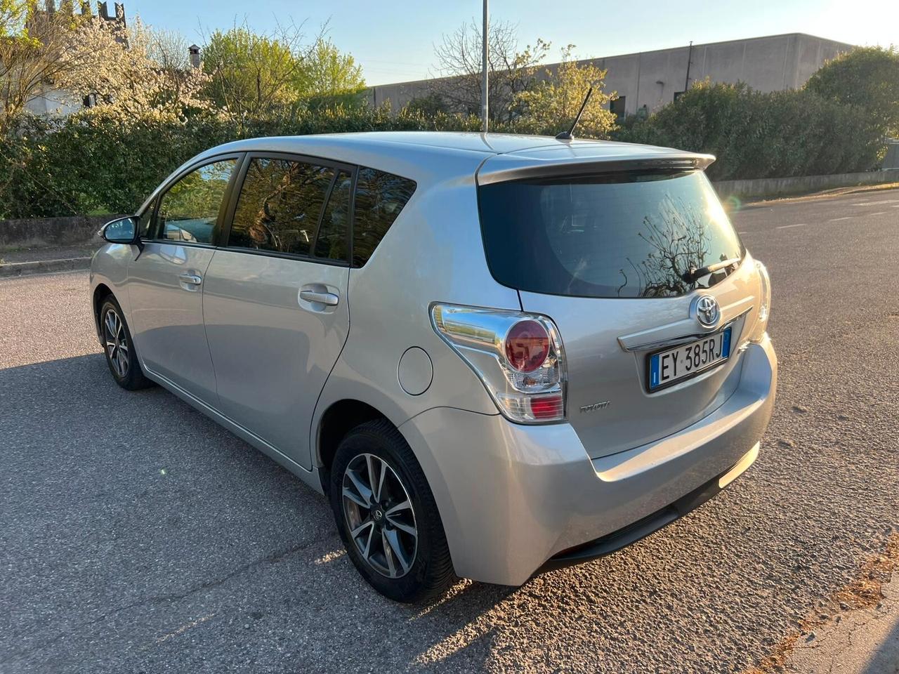 Toyota Verso 1.6 D-4D Style