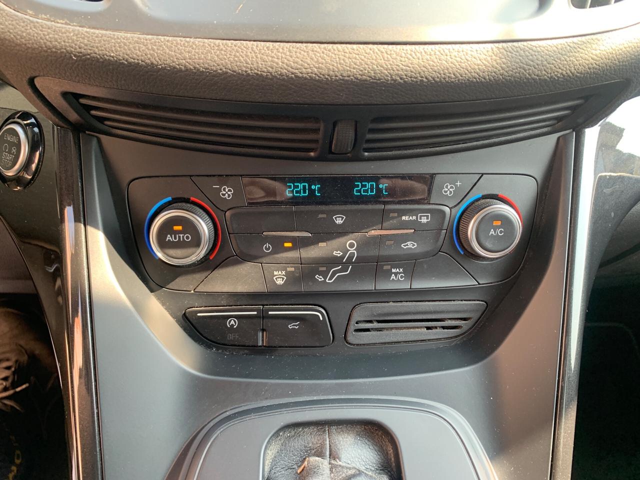 Ford Kuga 1.5 TDCI Powershift