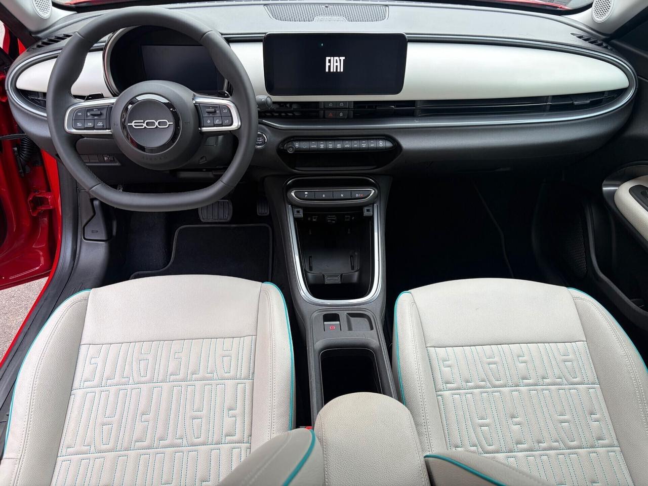 Fiat 600 Hybrid 100 CV La Prima Disponibilità in Diversi Colori !!!