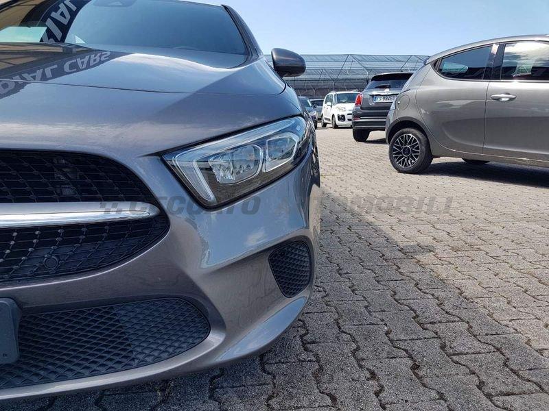 Mercedes-Benz Classe A A 180 d Sport auto